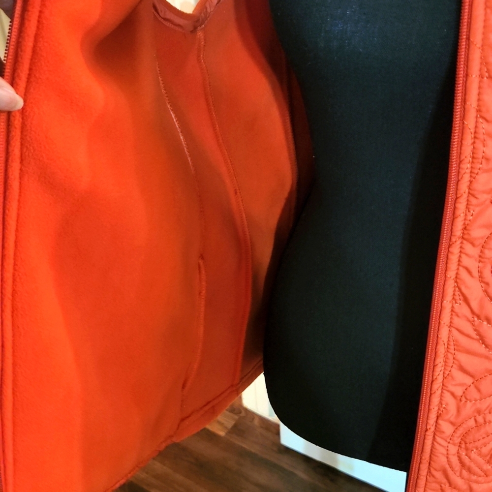 Vest - Picture 5 of 5